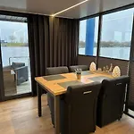 Hausboot La Mare Seeblick