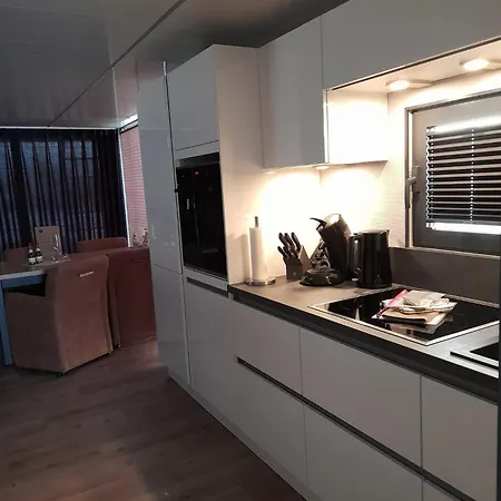 Apartment Hausboot La Mare Seeblick
