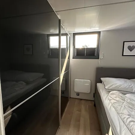 Hausboot La Mare Seeblick * Weyhe
