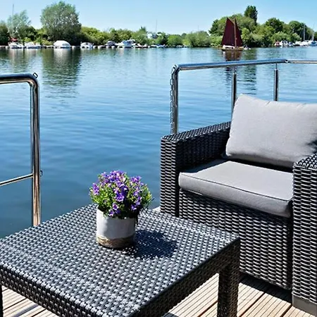 Hausboot La Mare Seeblick *