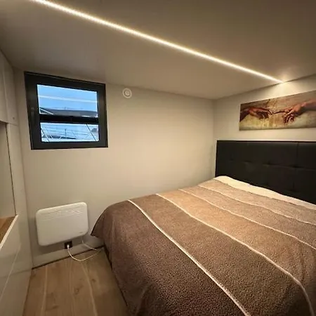 Hausboot La Mare Seeblick * Weyhe