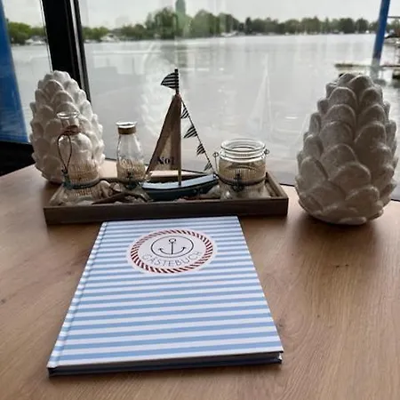 Hausboot La Mare Seeblick Lägenhet